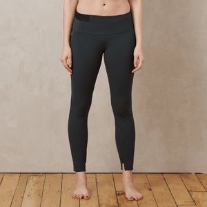 ADAY Crop and Roll Leggings Gray M